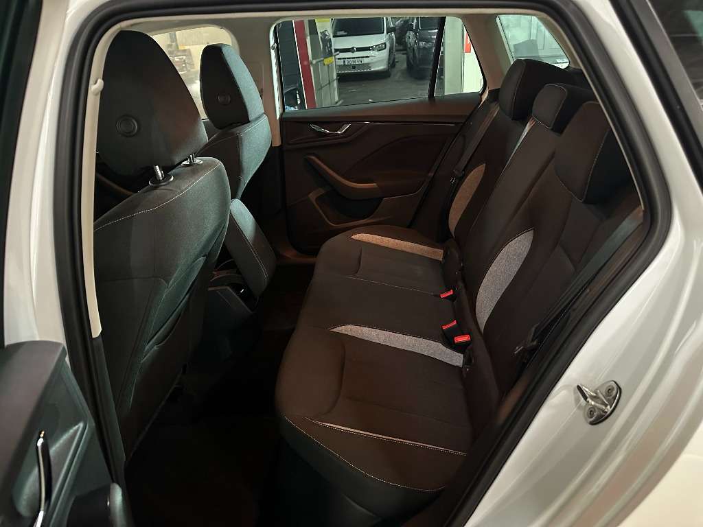 skoda-kamiq-2024-gasolina-999cc