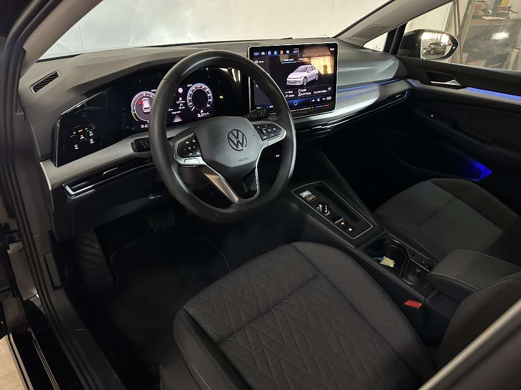 volkswagen-golf-2025-hibrido-1498cc