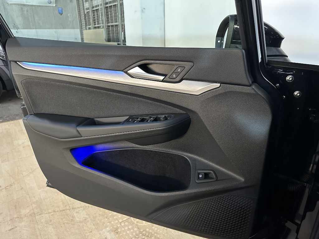 volkswagen-golf-2025-hibrido-1498cc