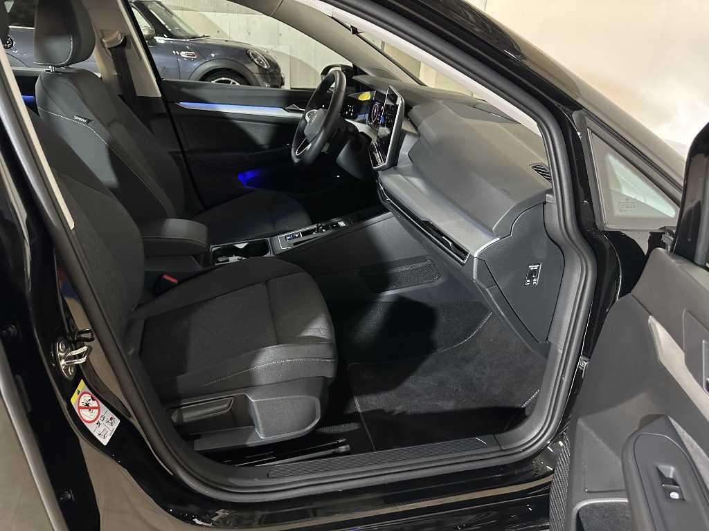 volkswagen-golf-2025-hibrido-1498cc