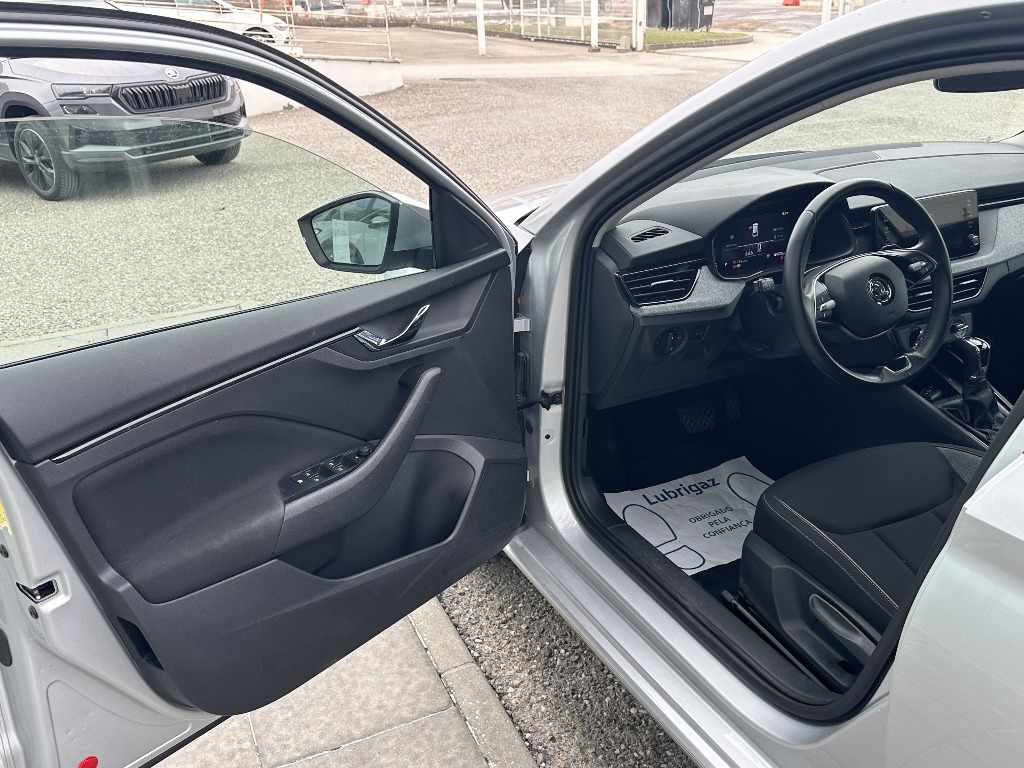 skoda-scala-2024-gasolina-999cc