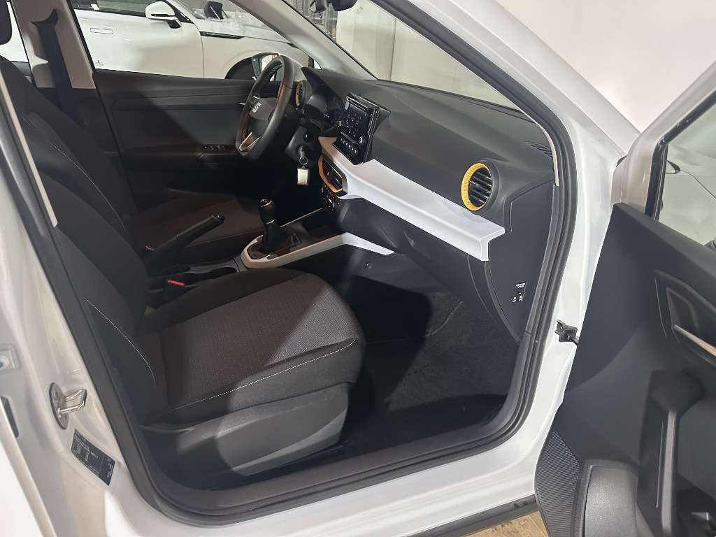 seat-arona-2024-gasolina-999cc