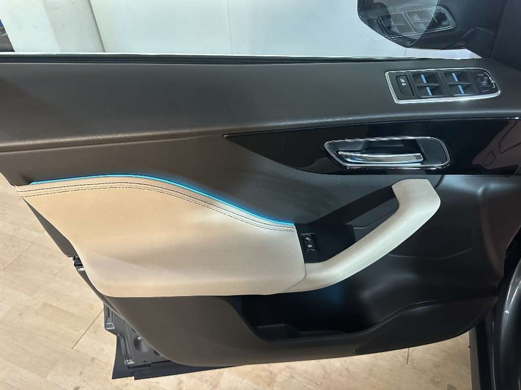 jaguar-f-pace-2018-diesel-1999cc