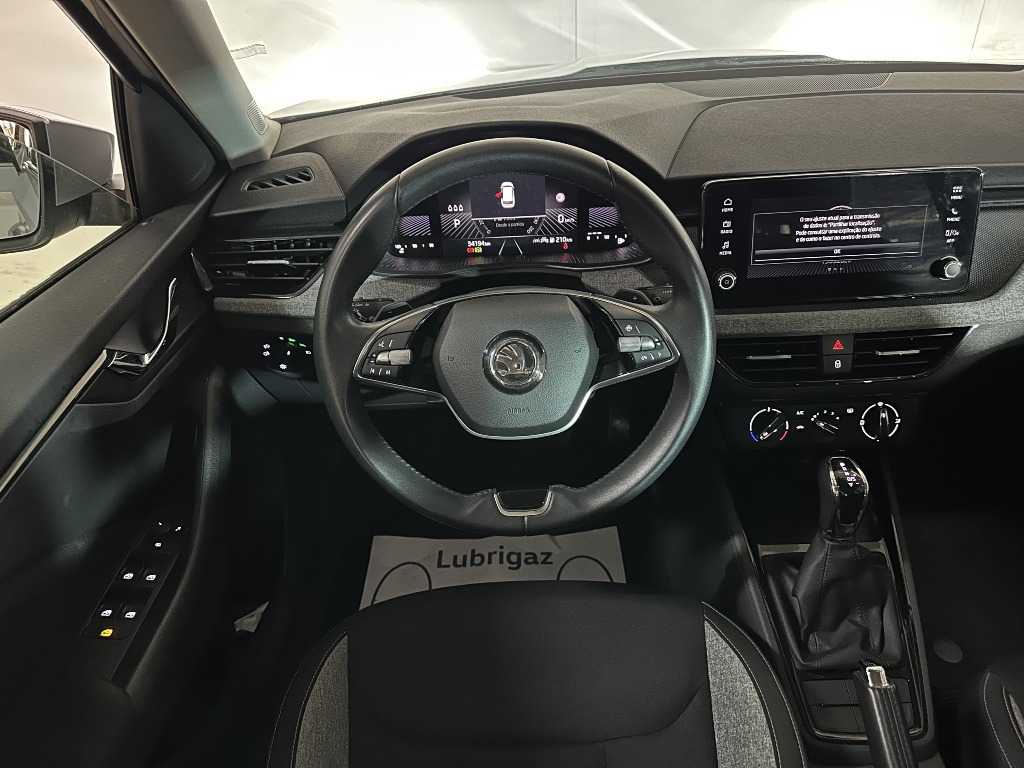 skoda-kamiq-2024-gasolina-999cc