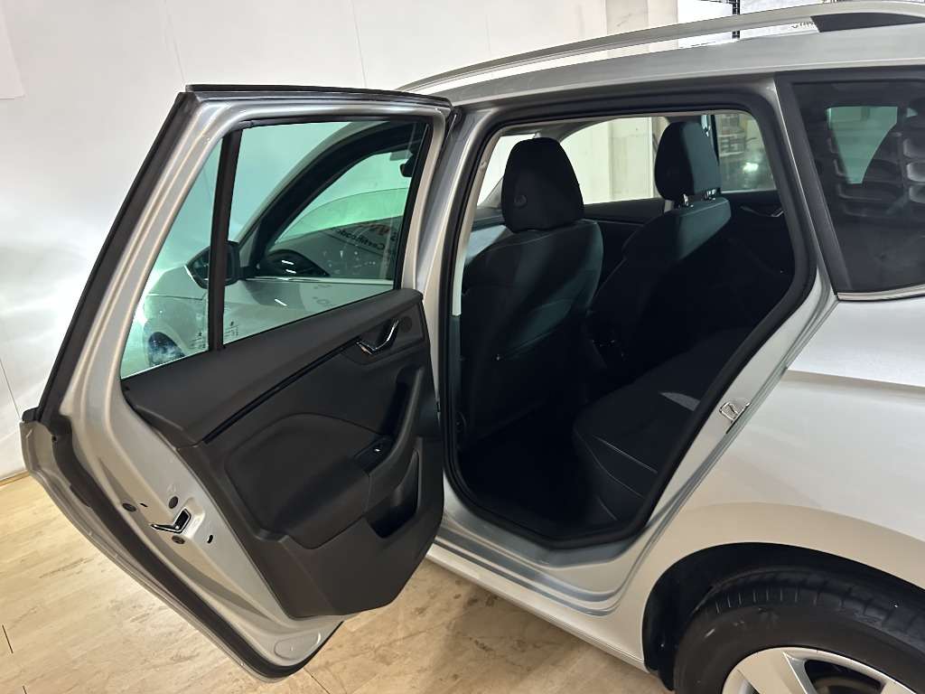 skoda-kamiq-2024-gasolina-999cc