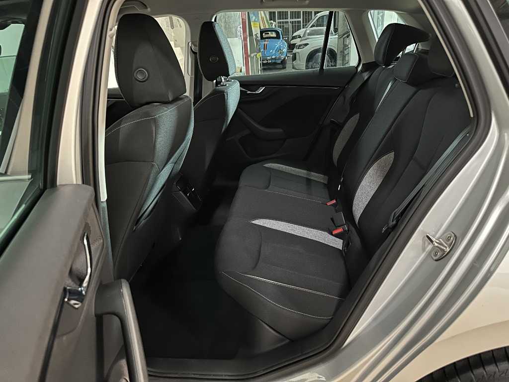 skoda-kamiq-2024-gasolina-999cc