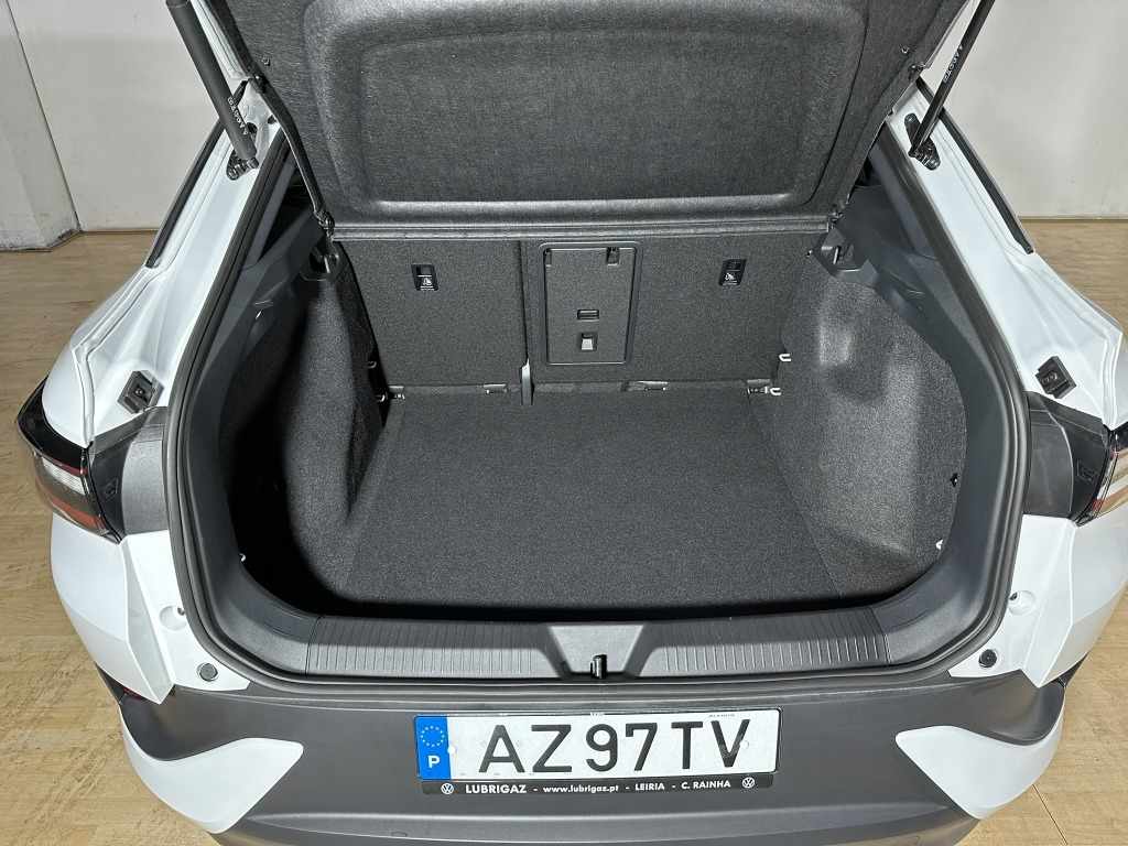 volkswagen-id-5-2023-eletrico-400cc