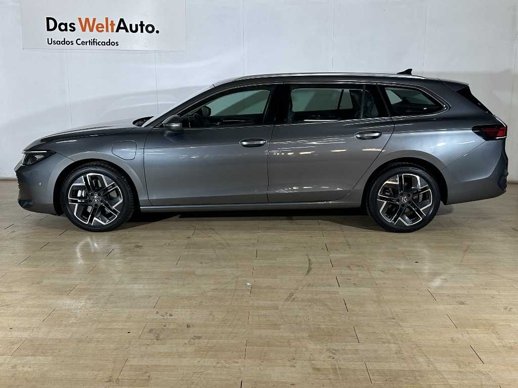 volkswagen-passat-variant-2025-hibrido-1498cc