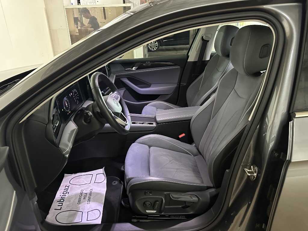 volkswagen-passat-variant-2025-hibrido-1498cc