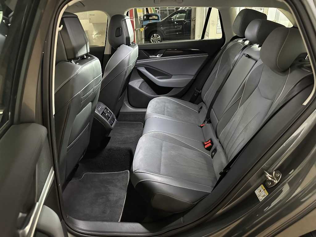 volkswagen-passat-variant-2025-hibrido-1498cc