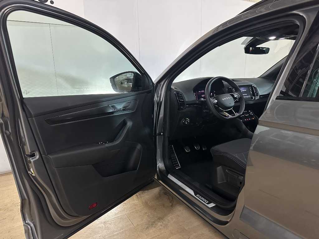 skoda-karoq-2025-gasolina-999cc