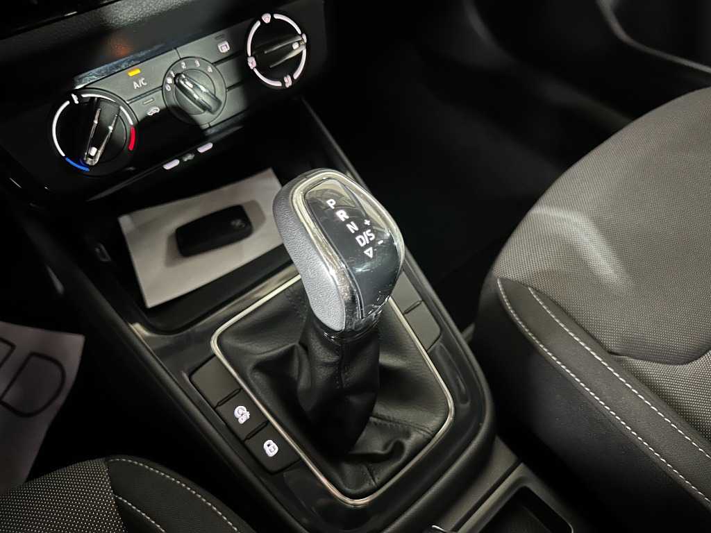 skoda-fabia-2025-gasolina-999cc