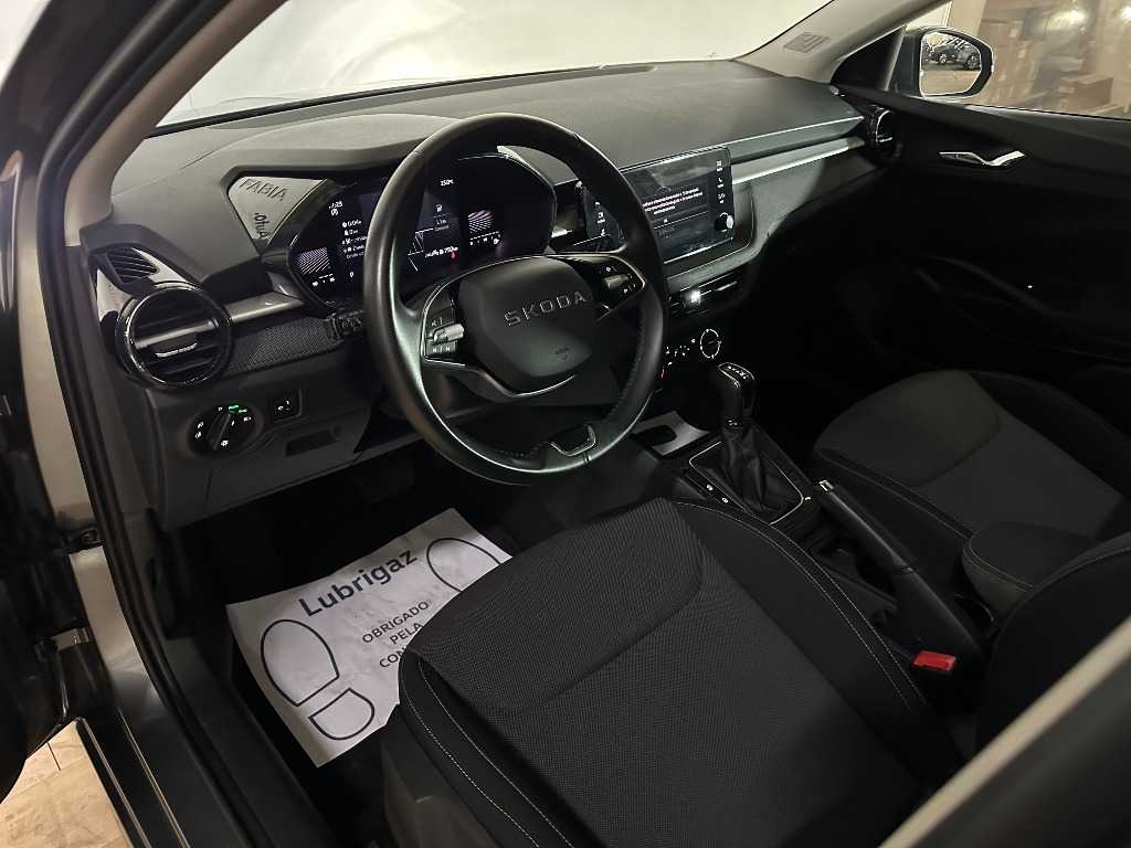 skoda-fabia-2025-gasolina-999cc
