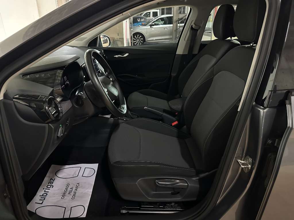skoda-fabia-2025-gasolina-999cc