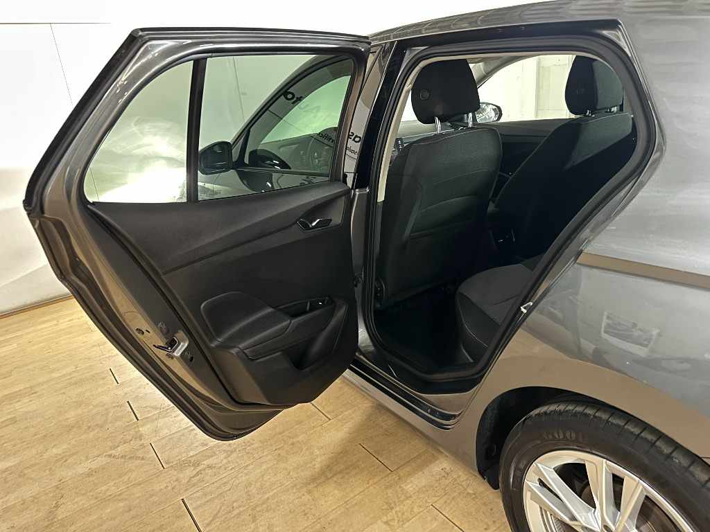 skoda-fabia-2025-gasolina-999cc