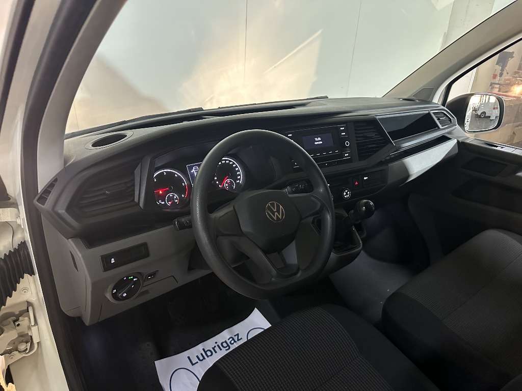 volkswagen-transporter-2023-diesel-1968cc