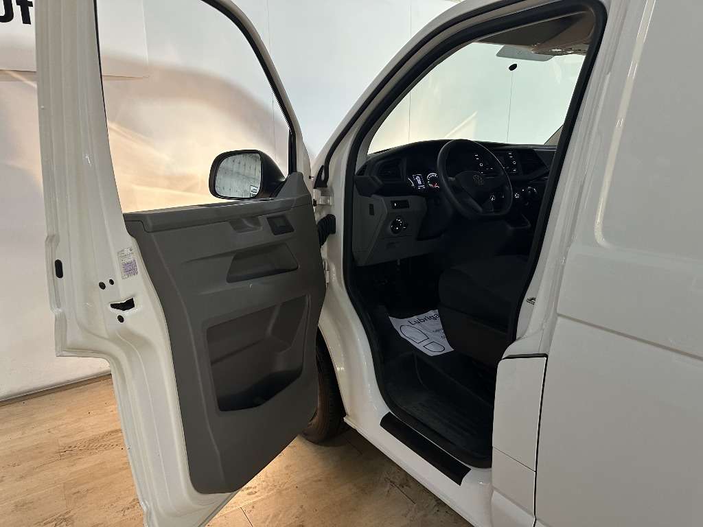 volkswagen-transporter-2023-diesel-1968cc