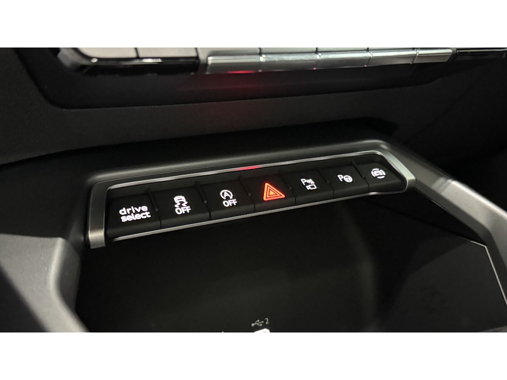 audi-a3-sportback-2025-diesel-1968cc