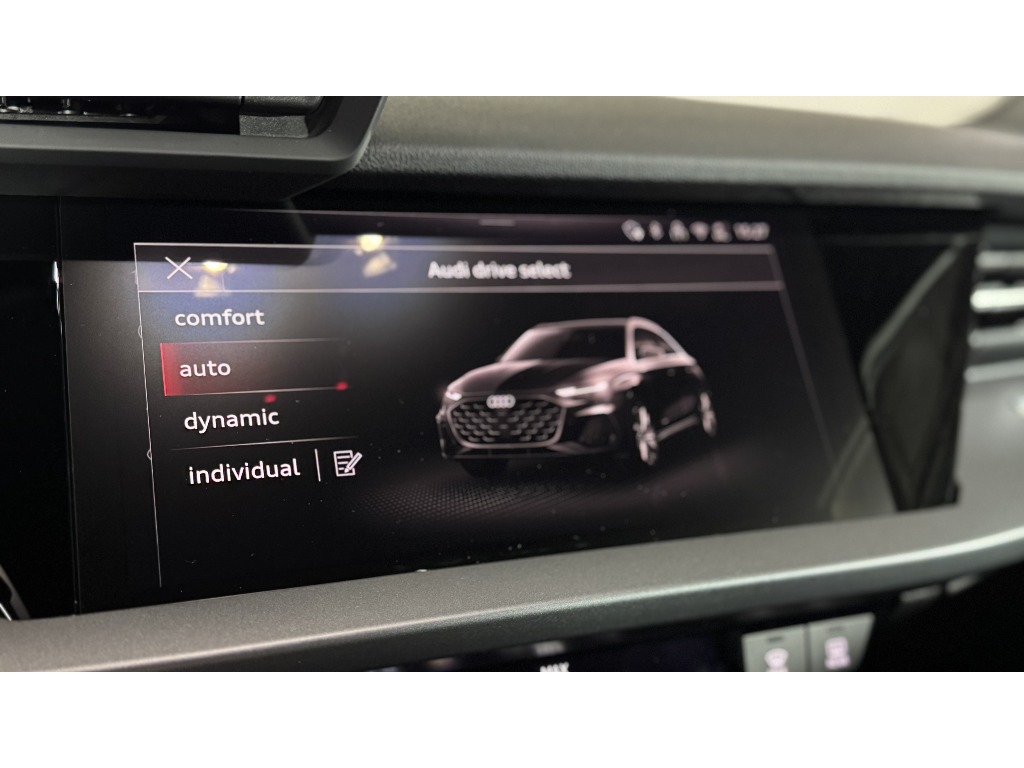 audi-a3-sportback-2025-diesel-1968cc