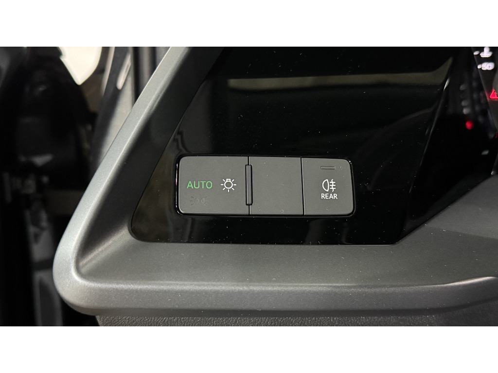 audi-a3-sportback-2025-diesel-1968cc