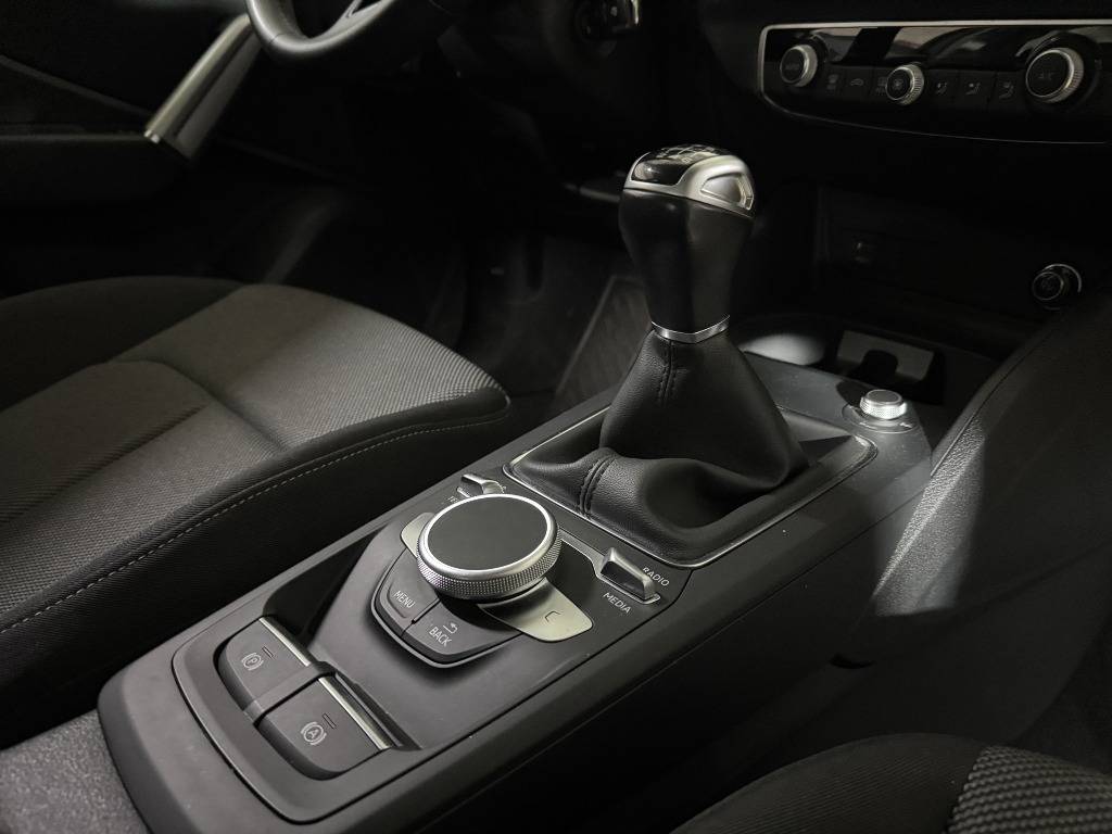 audi-q2-2024-gasolina-999cc