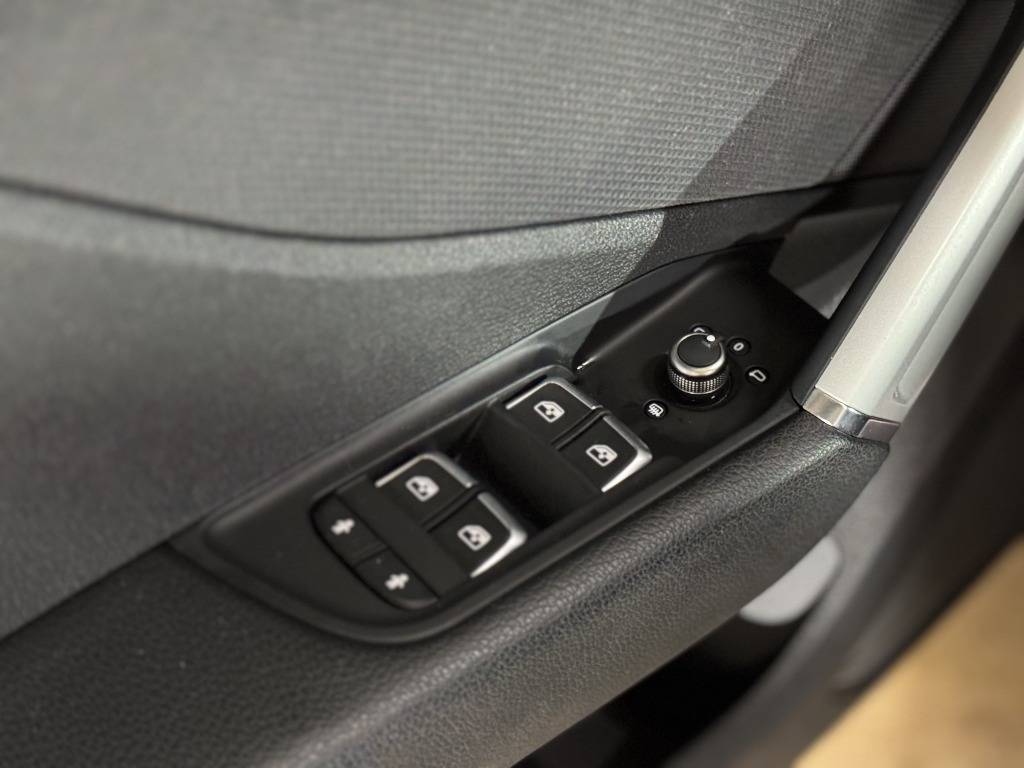 audi-q2-2024-gasolina-999cc