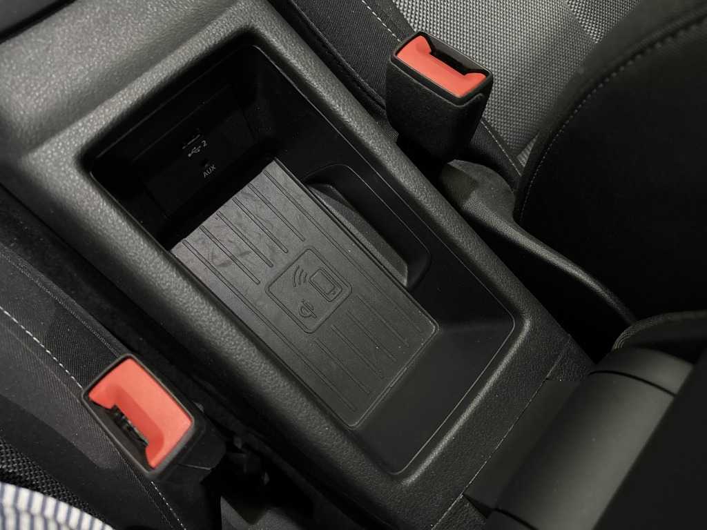 audi-q2-2024-gasolina-999cc