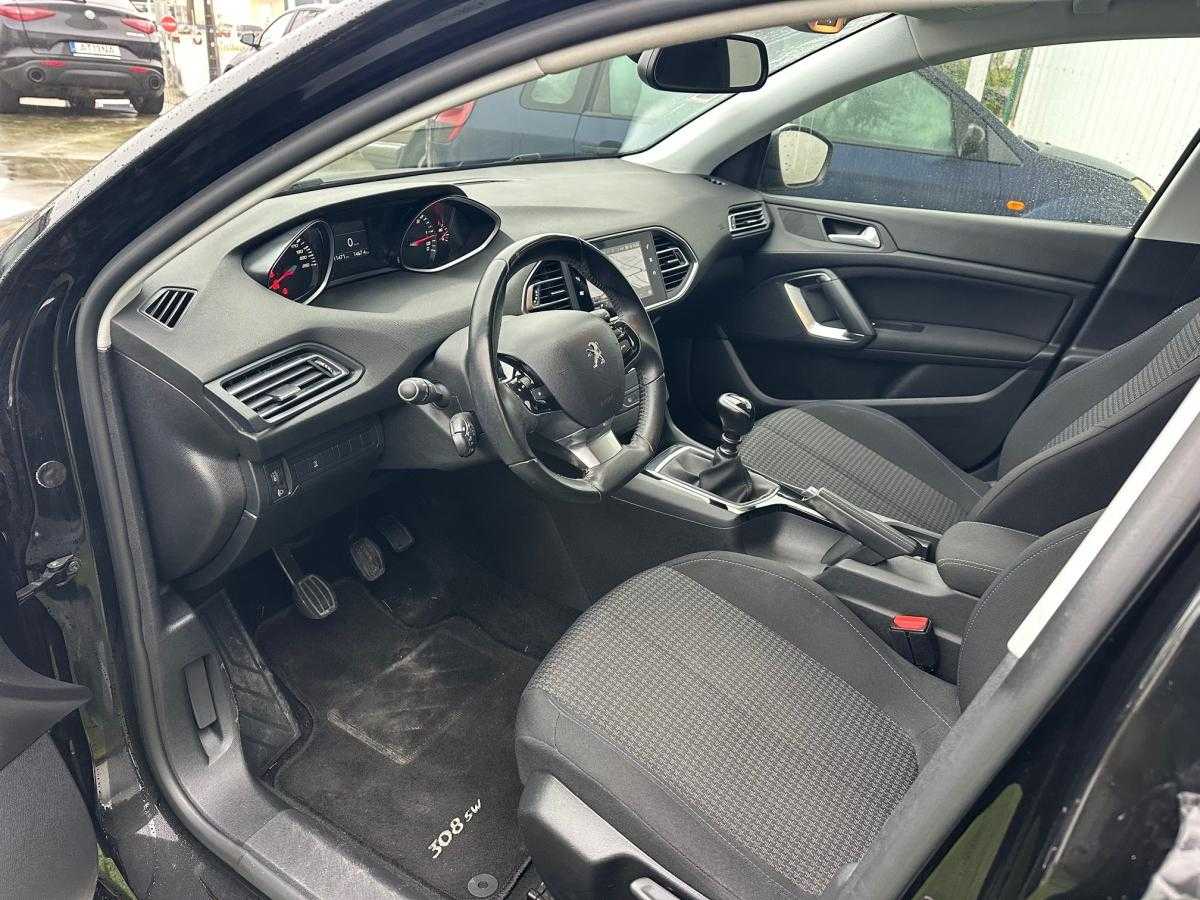 peugeot-308-sw-2021-diesel-1499cc