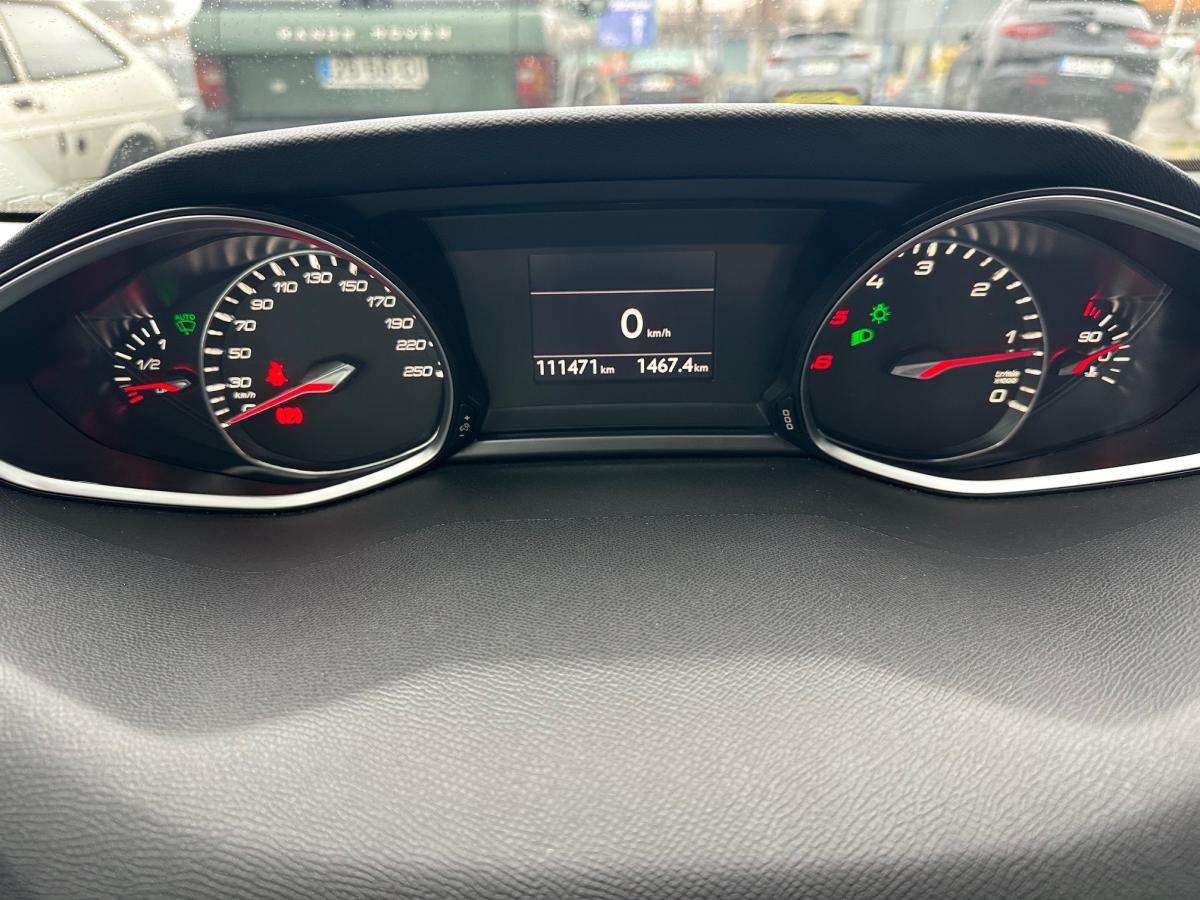peugeot-308-sw-2021-diesel-1499cc