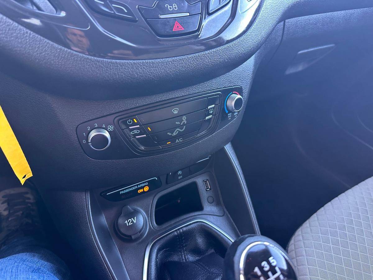 ford-tourneo-courier-2017-gasolina-998cc
