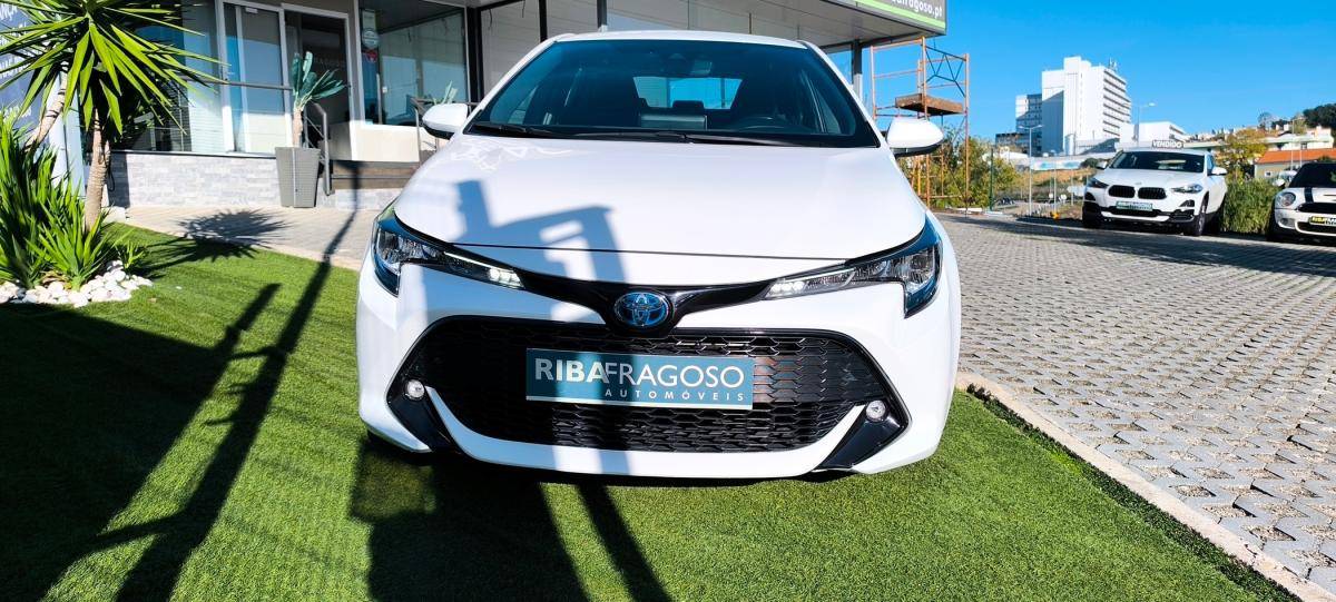 toyota-corolla-2020-hibrido-a-gasolina-1798cc