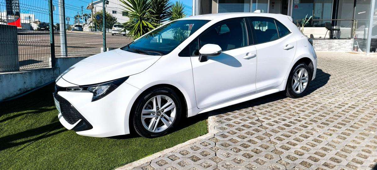 toyota-corolla-2020-hibrido-a-gasolina-1798cc