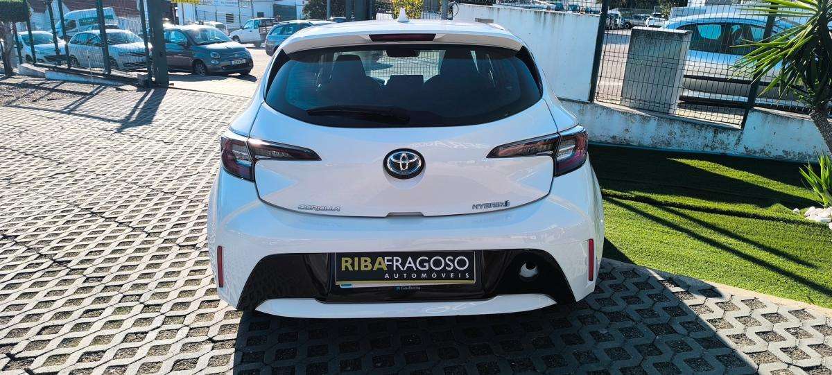 toyota-corolla-2020-hibrido-a-gasolina-1798cc