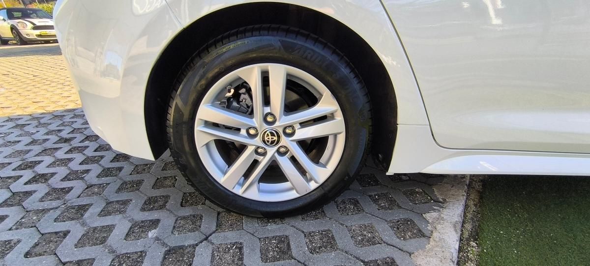 toyota-corolla-2020-hibrido-a-gasolina-1798cc