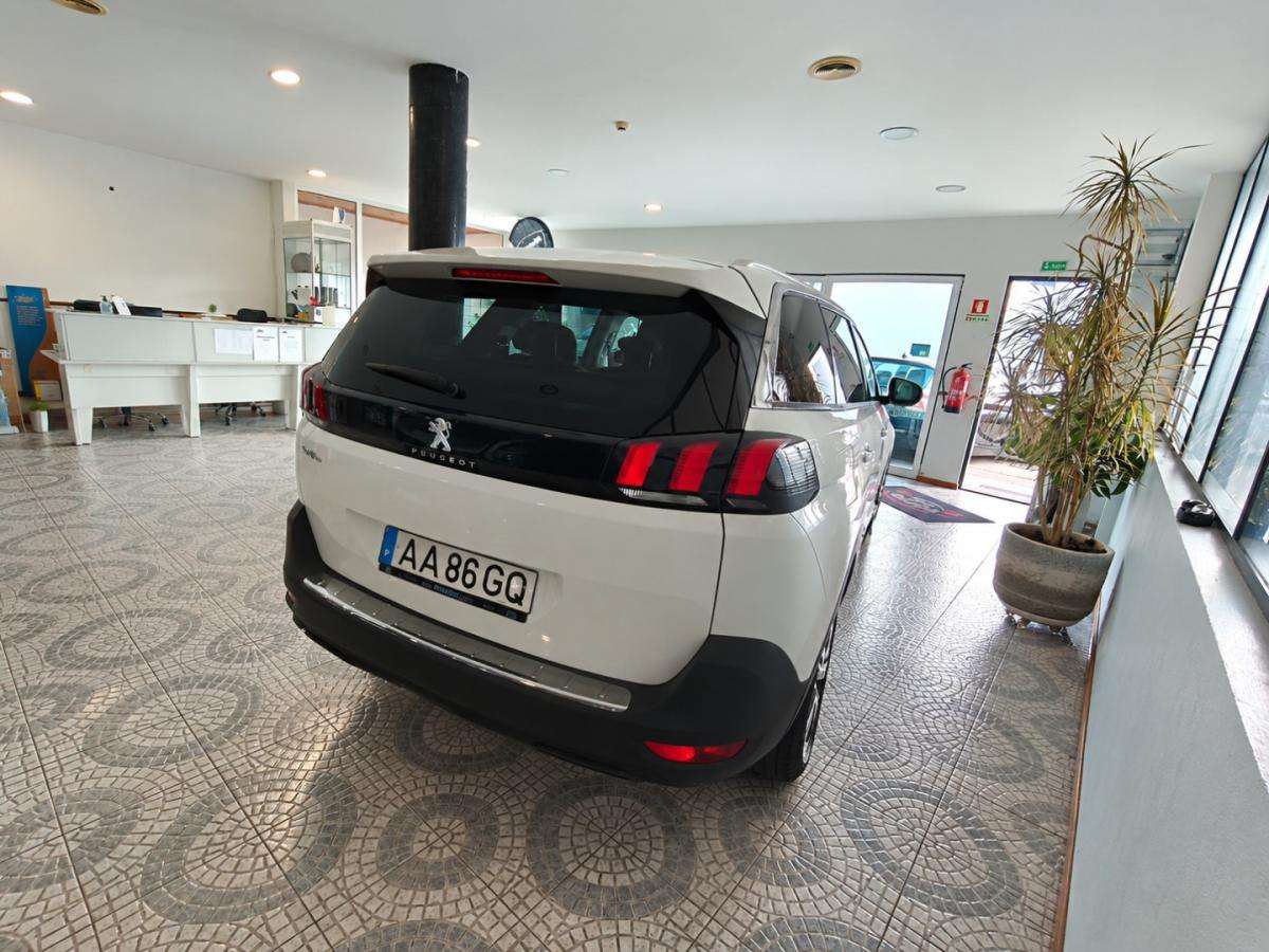 peugeot-5008-2020-diesel-1499cc