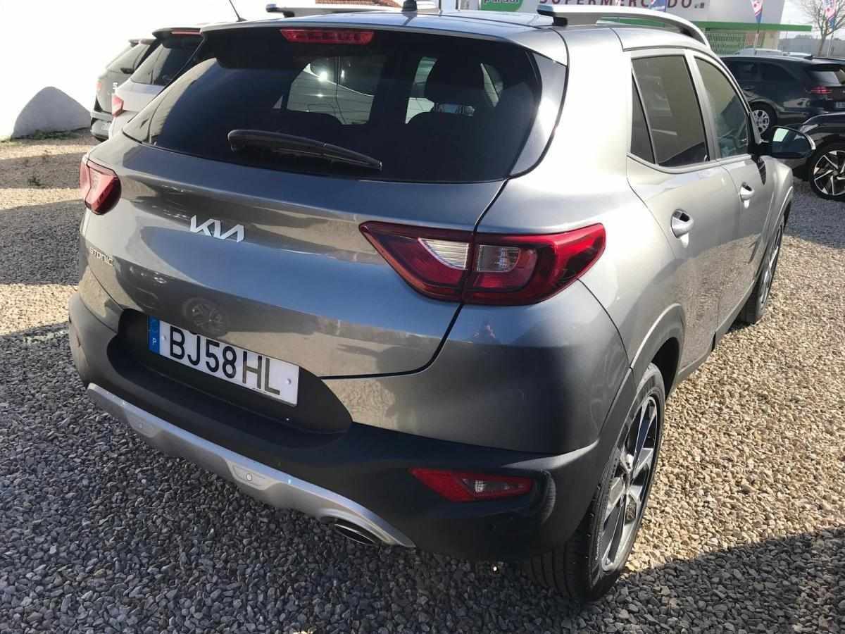 kia-stonic-2024-gasolina-998cc