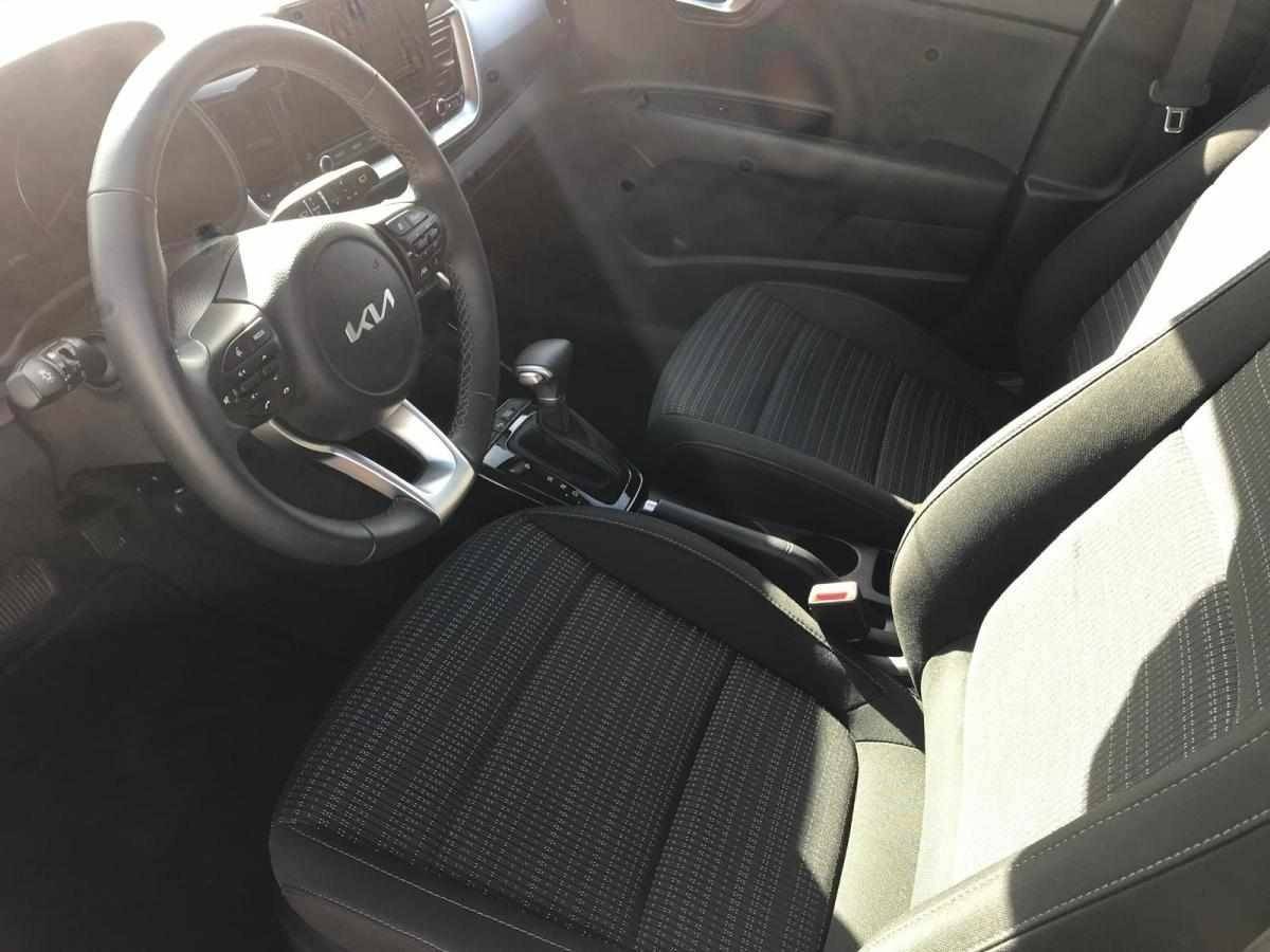 kia-stonic-2024-gasolina-998cc