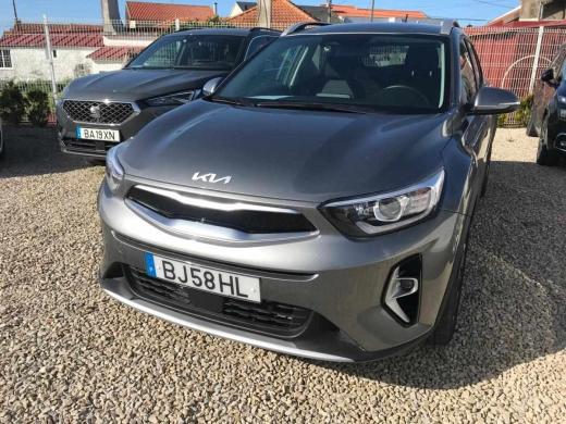 kia-stonic-2024-gasolina-998cc