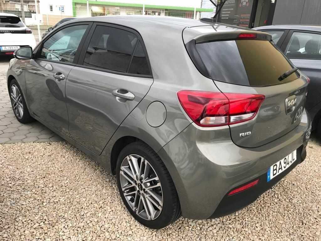 kia-rio-2023-gasolina-998cc