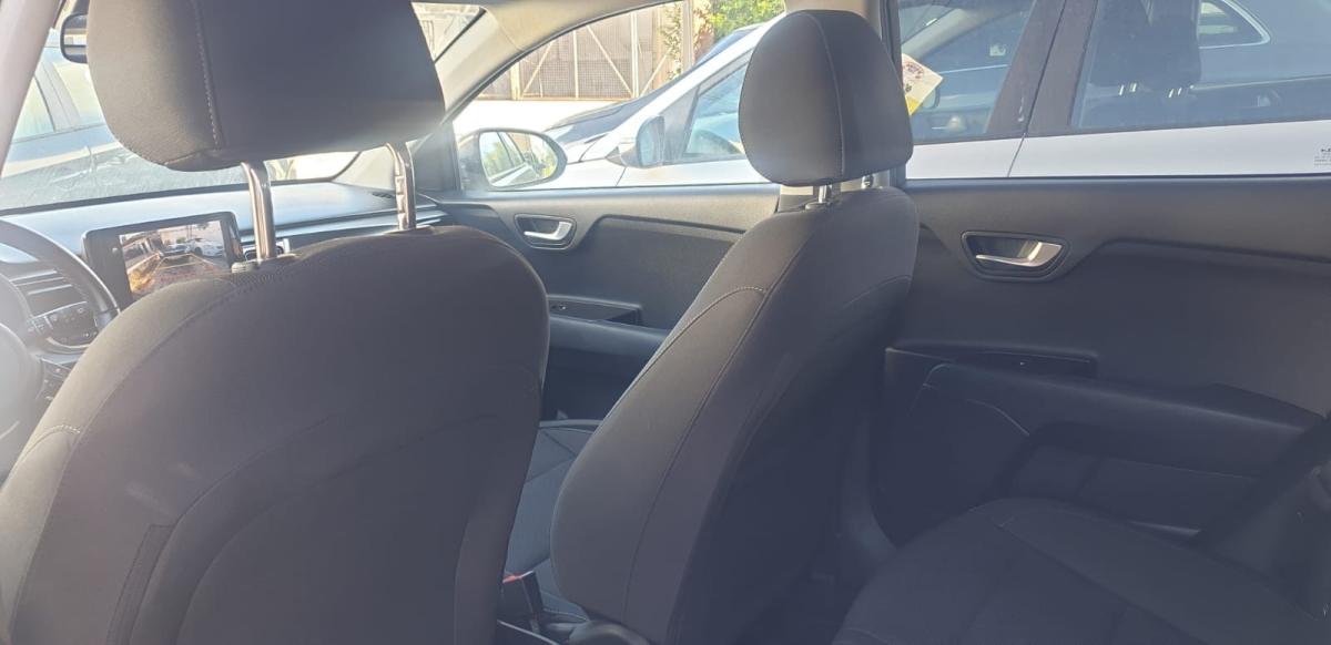 kia-rio-2023-gasolina-998cc
