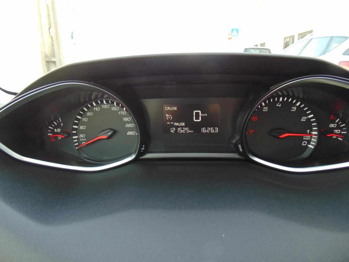 peugeot-308-1-2-e-thp-2017-gasolina-1198cc