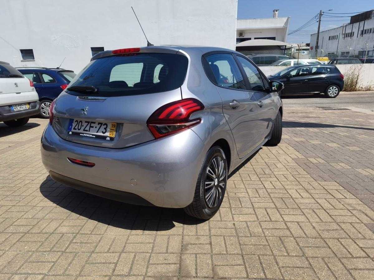 peugeot-208-2019-diesel-1499cc