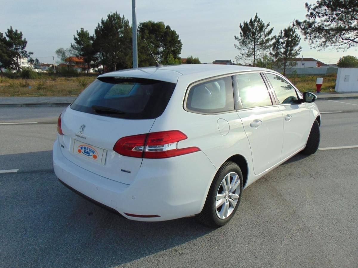 peugeot-308-sw-2023-gasolina-1199cc