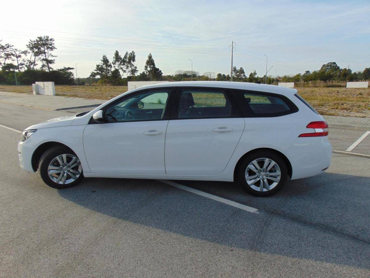 peugeot-308-sw-2023-gasolina-1199cc