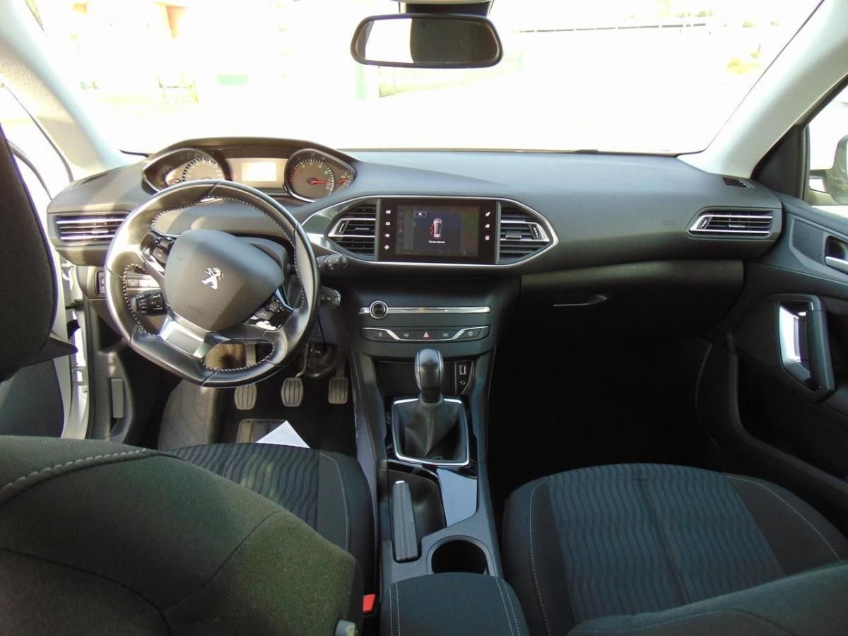 peugeot-308-sw-2023-gasolina-1199cc