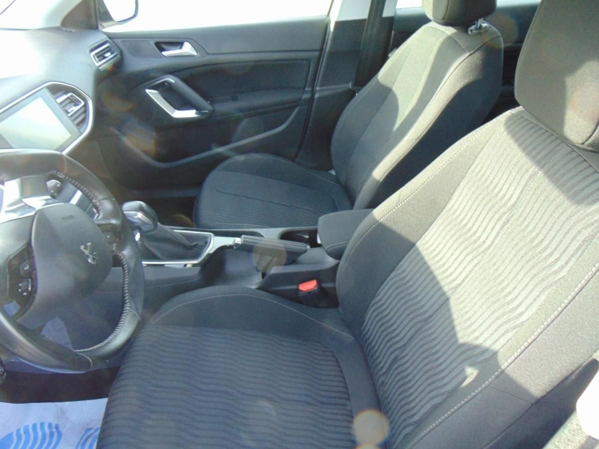 peugeot-308-sw-2023-gasolina-1199cc