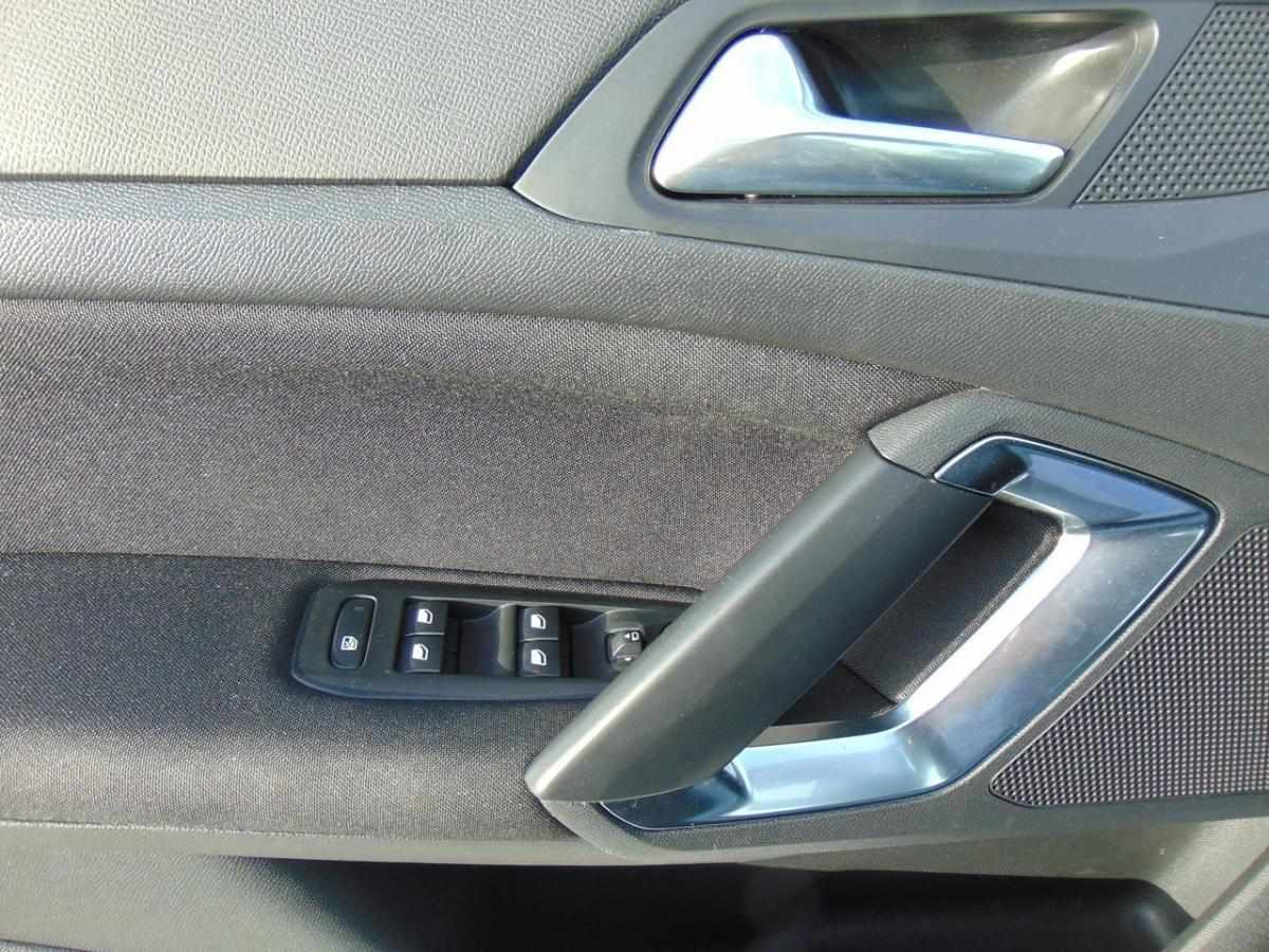 peugeot-308-sw-2023-gasolina-1199cc
