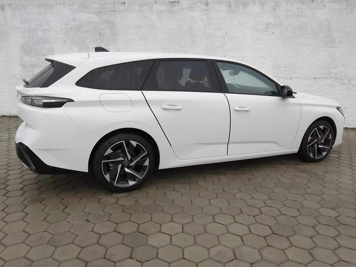 peugeot-308-sw-2022-diesel-1498cc