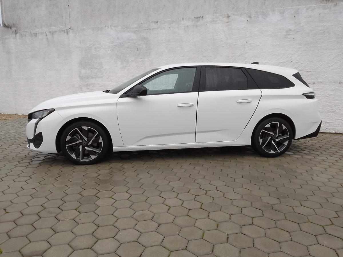 peugeot-308-sw-2022-diesel-1498cc