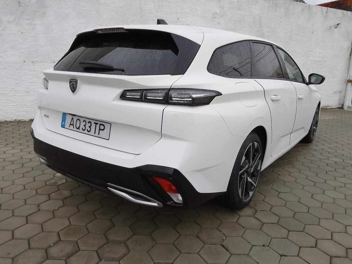 peugeot-308-sw-2022-diesel-1498cc